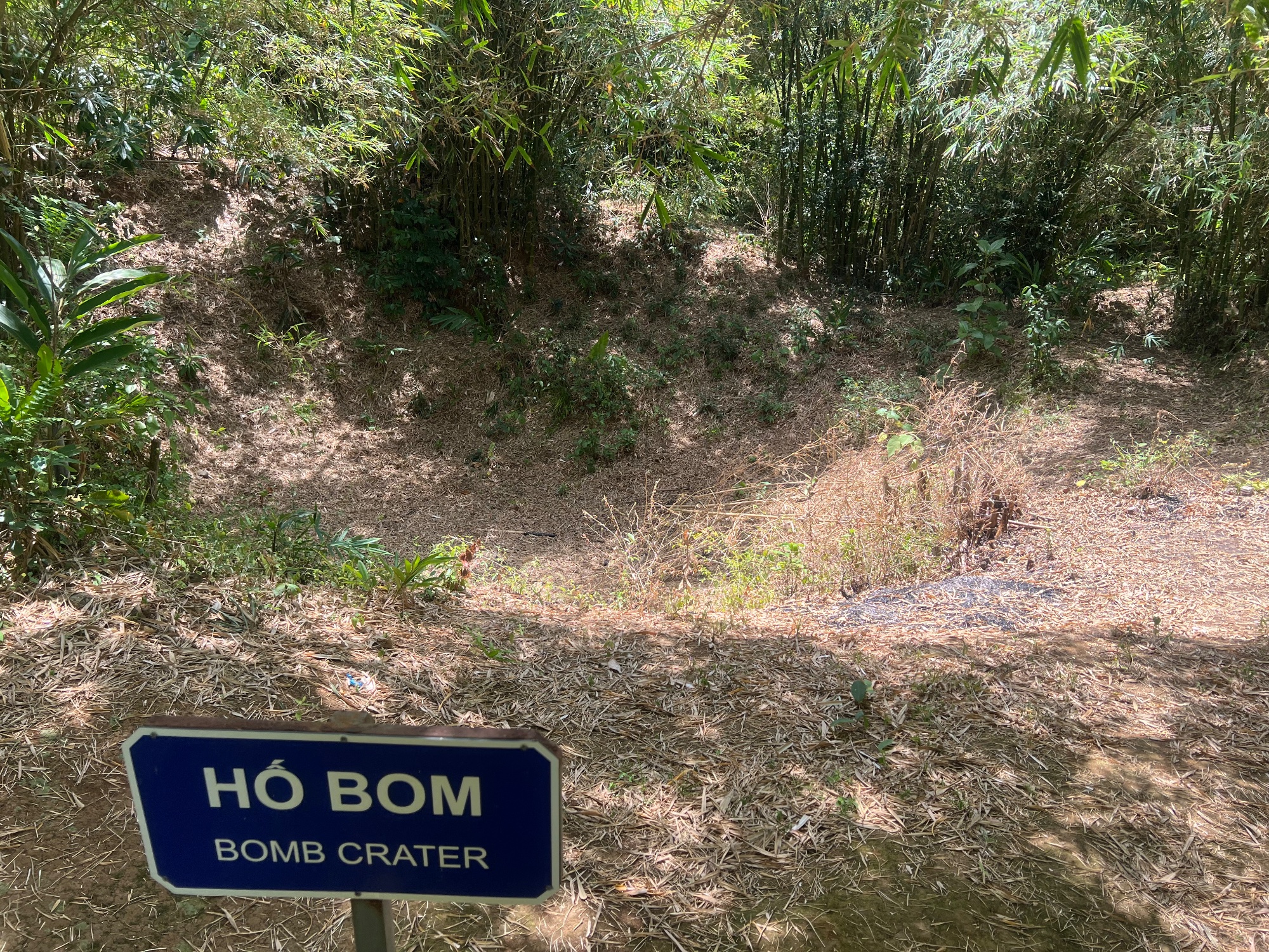 Vịnh Mốc tunnels