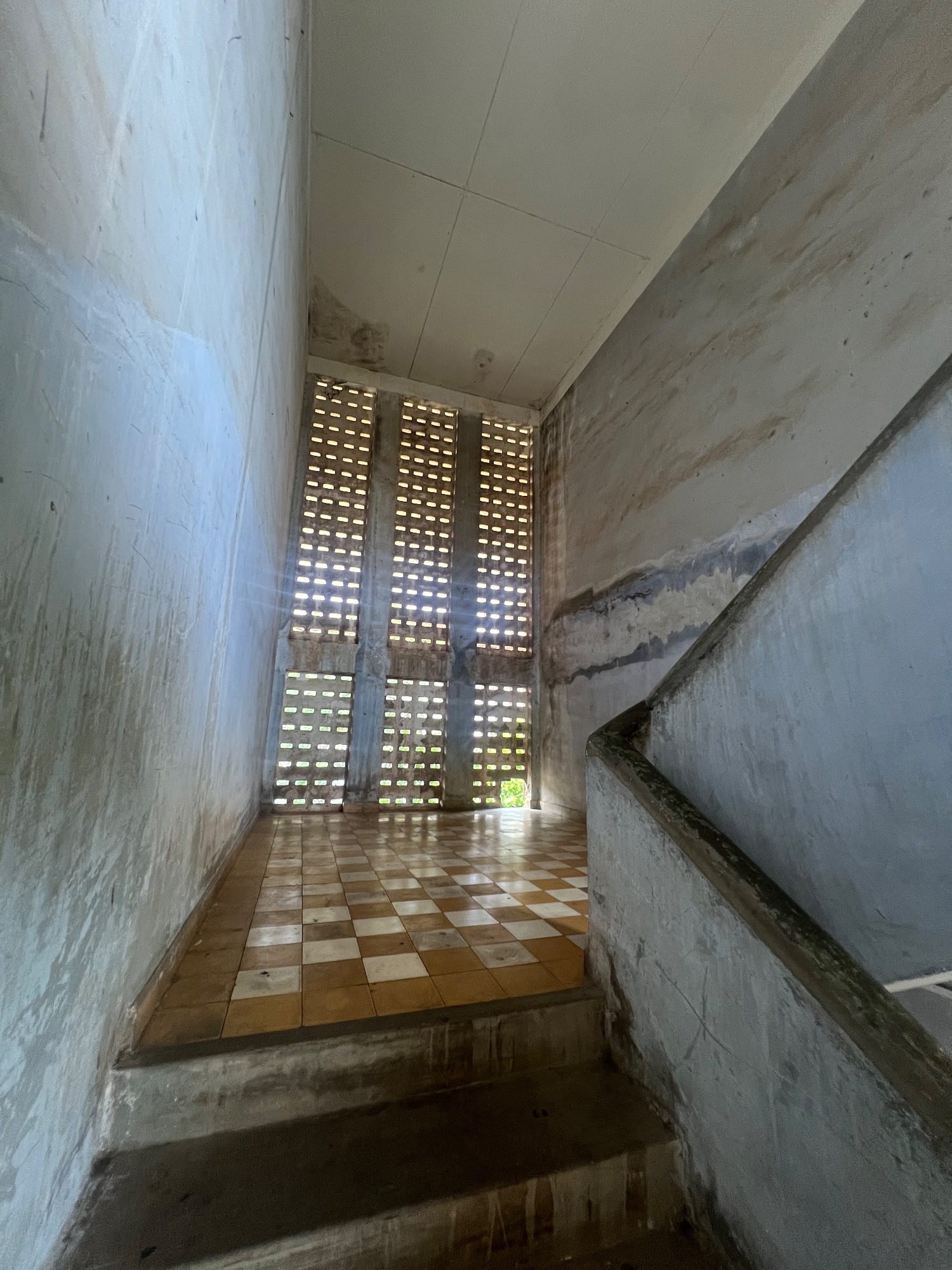 Again, that used to be school. There are documented cases that former students and teachers of the school were imprisoned here. 