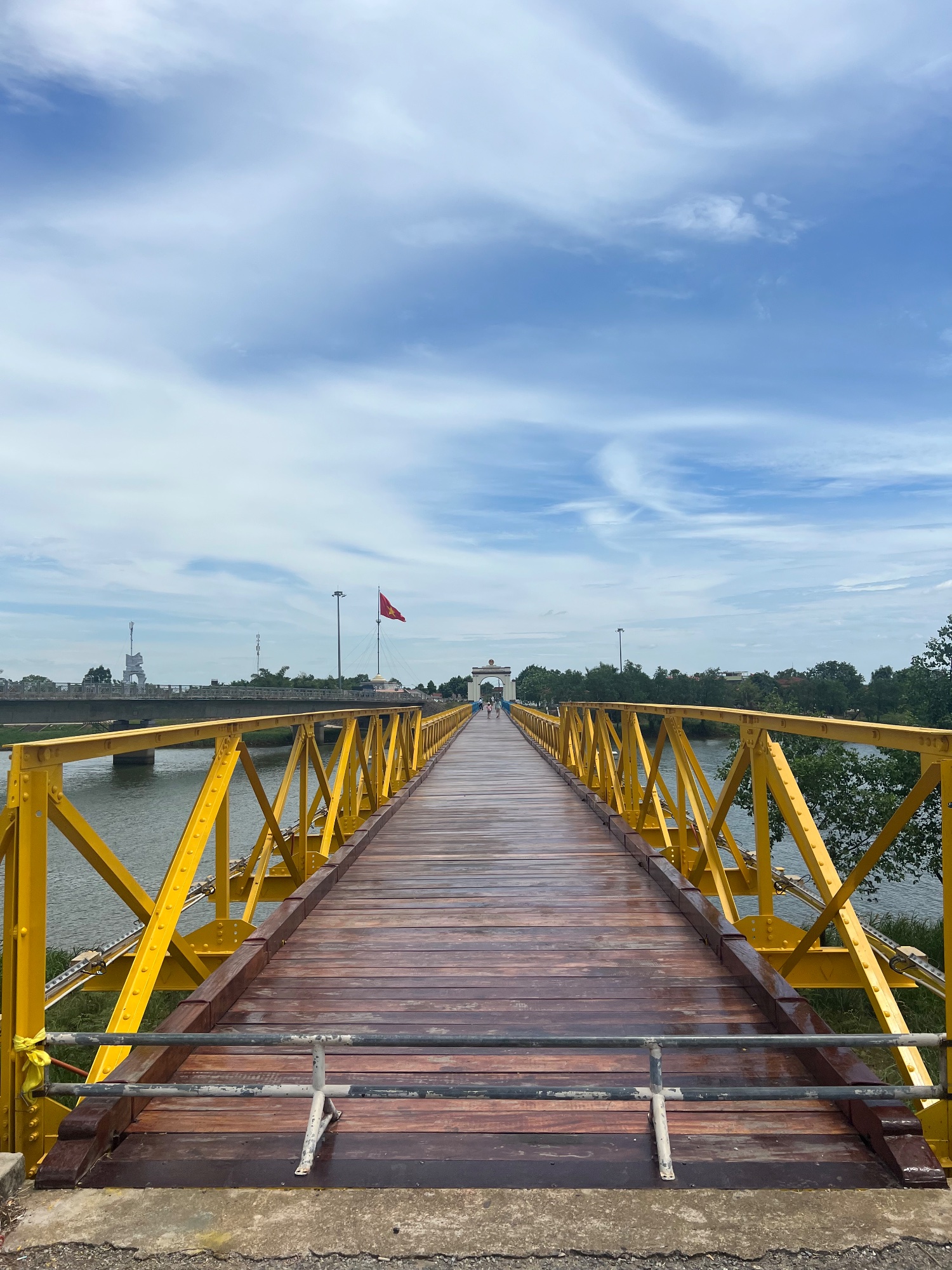 Hiền Lương Bridge - 17th Parallel