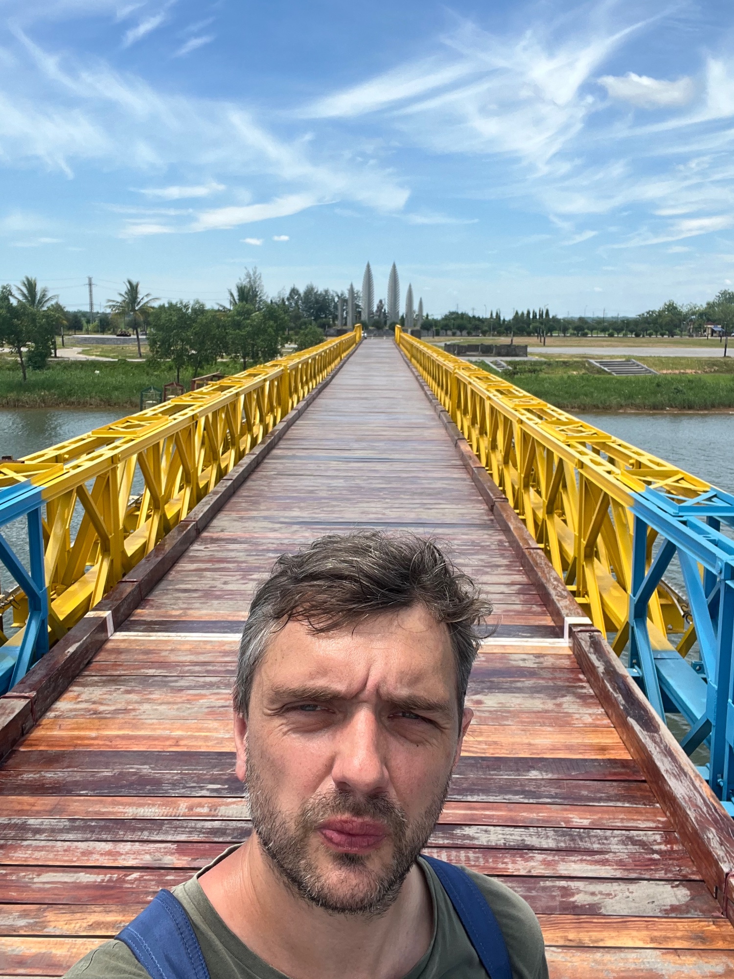 Hiền Lương Bridge - 17th Parallel
